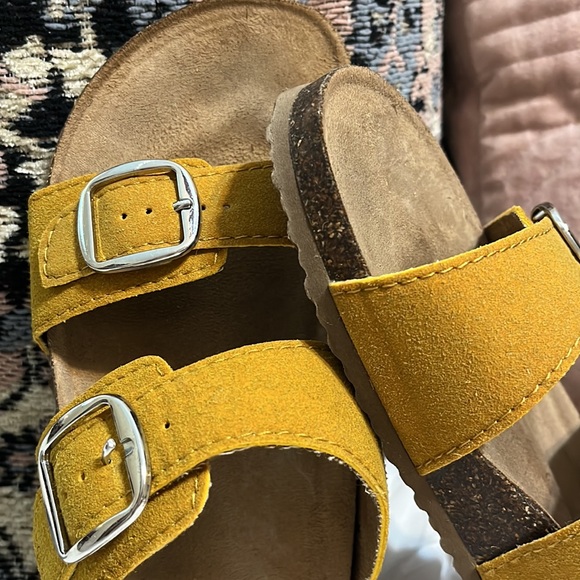 Yellow Sandals - Picture 8 of 9